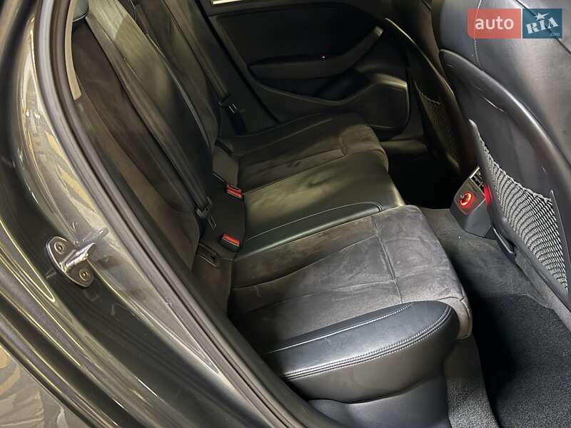 Хэтчбек Audi A3 2016 в Киеве