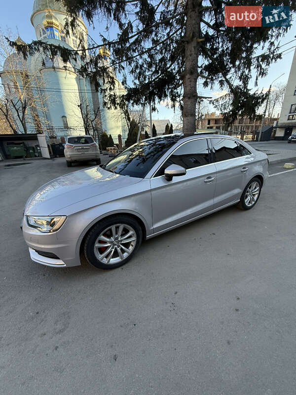 Седан Audi A3 2013 в Ивано-Франковске
