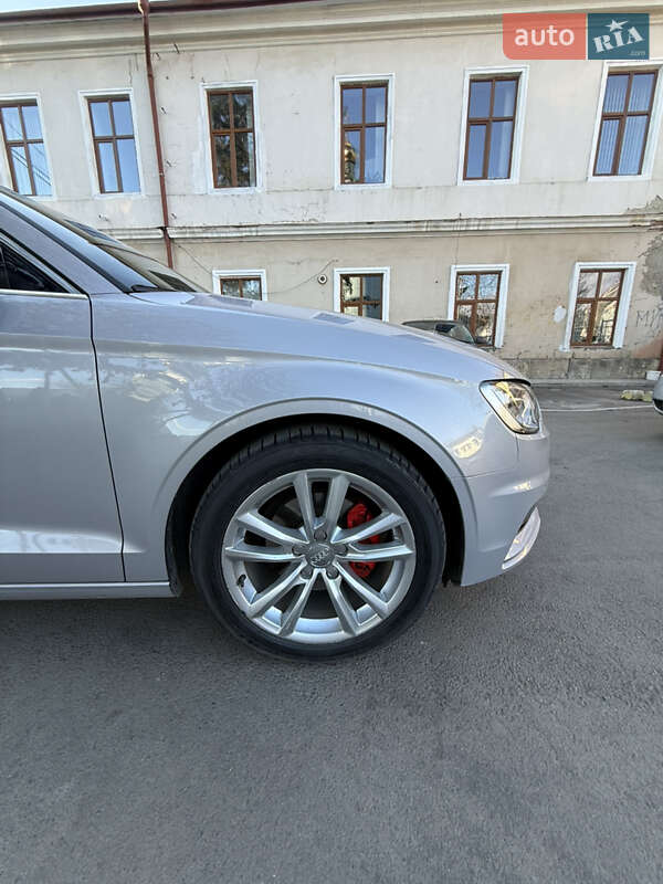 Седан Audi A3 2013 в Ивано-Франковске