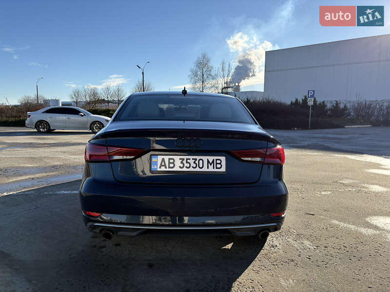 Седан Audi A3 2016 в Коростене