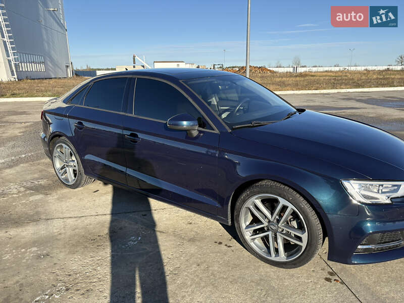 Седан Audi A3 2016 в Коростене