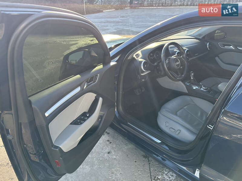 Седан Audi A3 2016 в Коростене