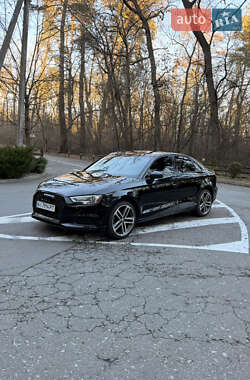 Седан Audi A3 2016 в Обухове