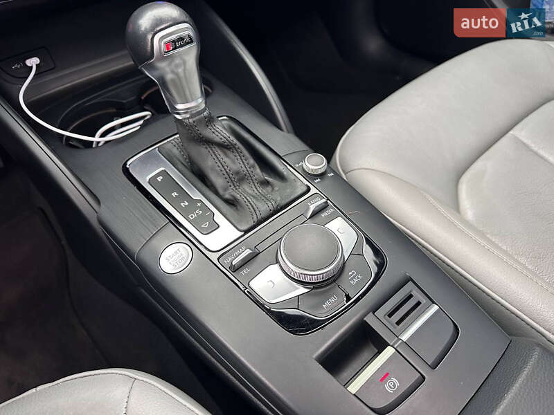 Седан Audi A3 2019 в Киеве