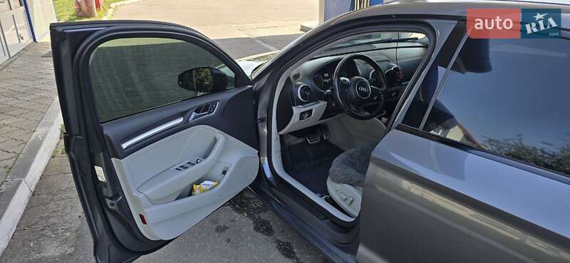 Седан Audi A3 2014 в Ивано-Франковске