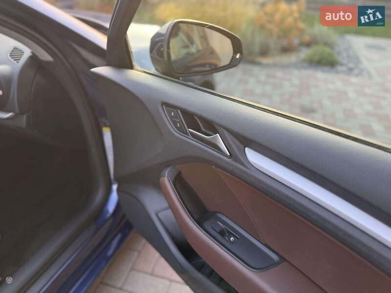 Седан Audi A3 2015 в Ровно