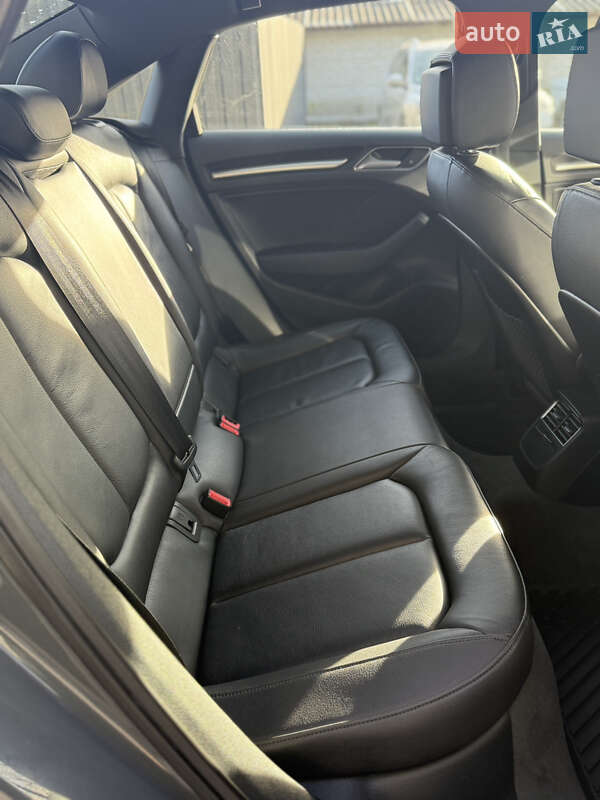 Седан Audi A3 2017 в Стрые