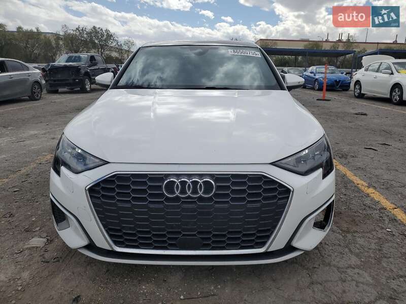 Седан Audi A3 2022 в Львове