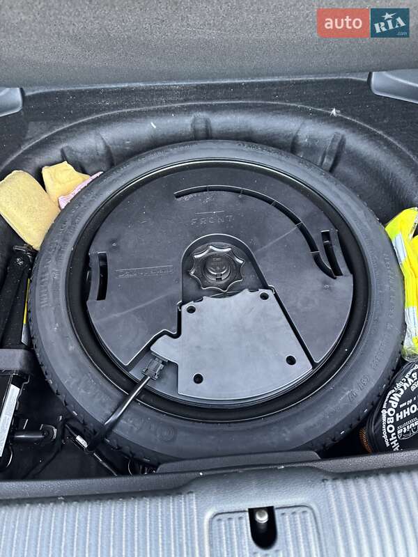 Хэтчбек Audi A3 2016 в Киеве