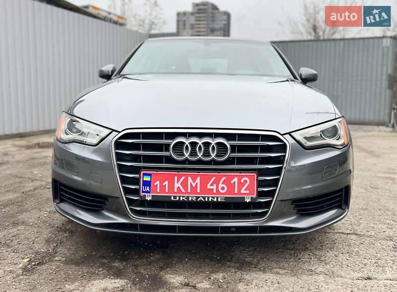 Седан Audi A3 2015 в Киеве