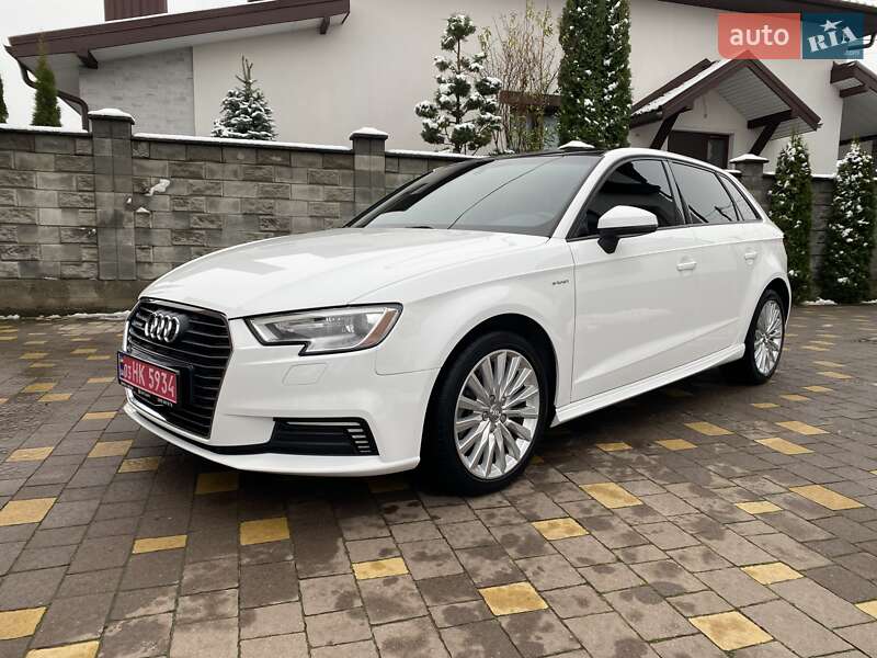 Хэтчбек Audi A3 2017 в Ровно фото Хэтчбек Audi A3 2017 в Ровно