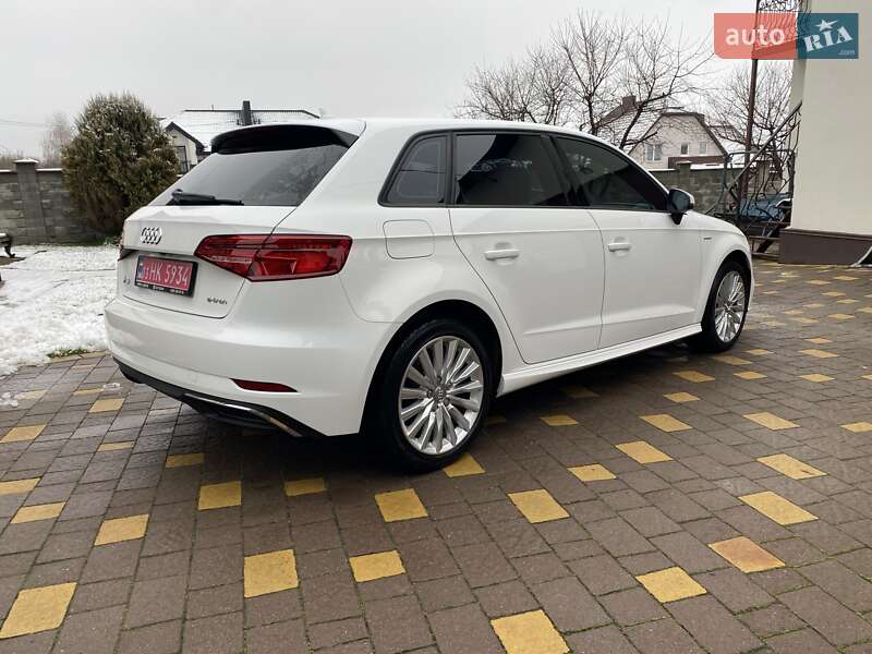 Хэтчбек Audi A3 2017 в Ровно фото 6 Хэтчбек Audi A3 2017 в Ровно