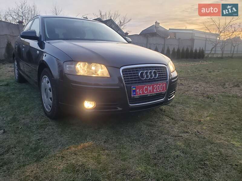 Хэтчбек Audi A3 2006 в Новояворовске