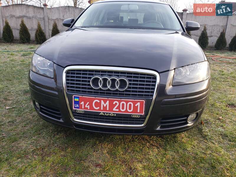 Хэтчбек Audi A3 2006 в Новояворовске
