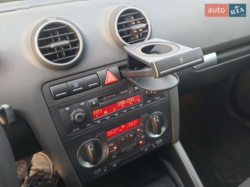 Хэтчбек Audi A3 2006 в Новояворовске