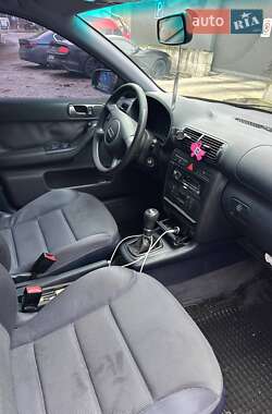 Хэтчбек Audi A3 2002 в Киеве