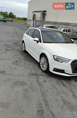 Хэтчбек Audi A3 2016 в Львове