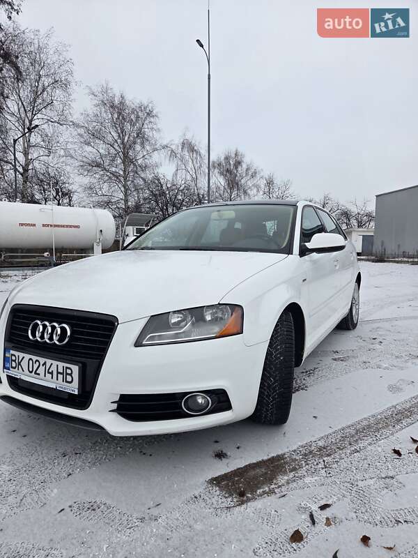 Хэтчбек Audi A3 2011 в Конотопе