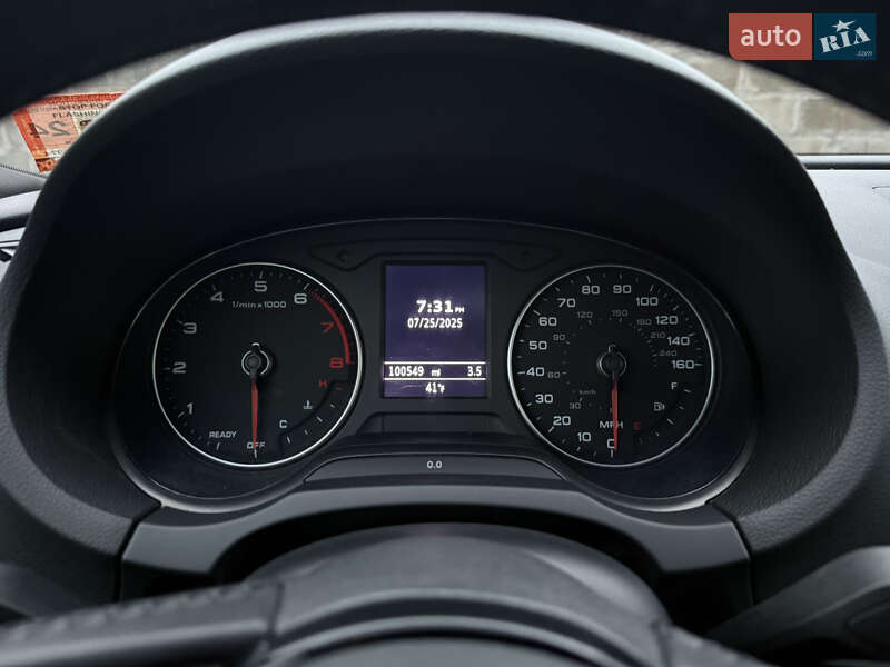 Седан Audi A3 2017 в Киеве