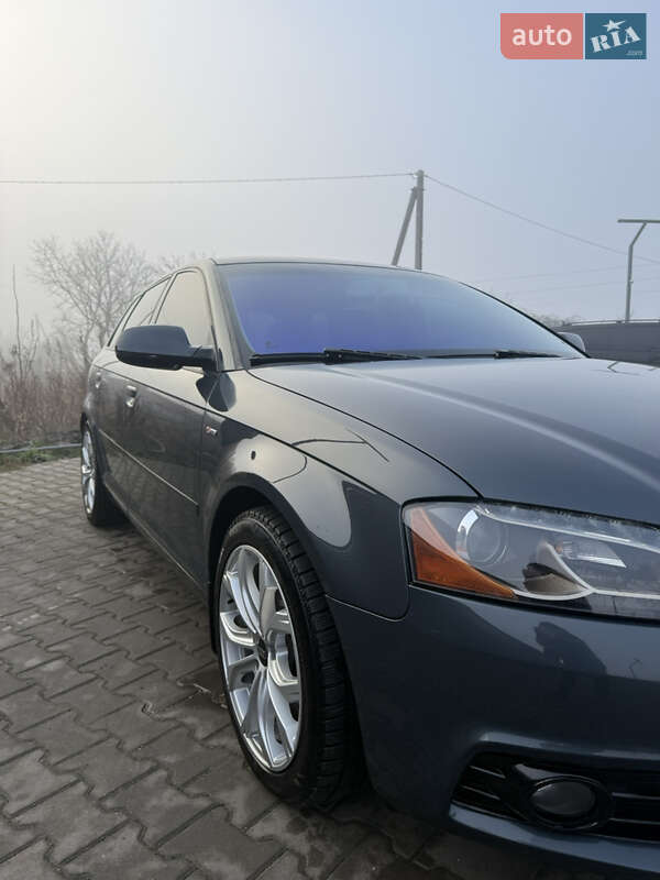 Хэтчбек Audi A3 2012 в Радехове