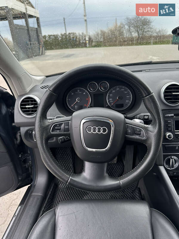 Хэтчбек Audi A3 2012 в Радехове