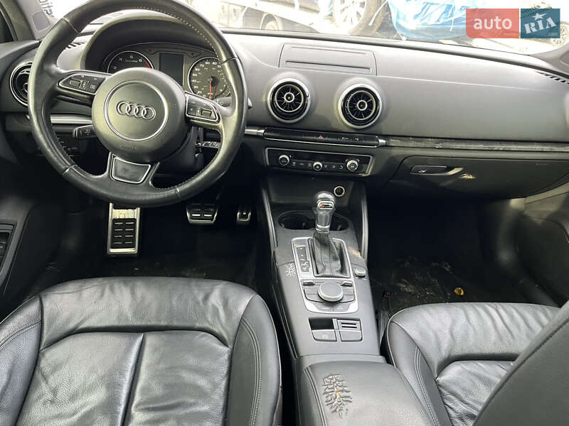Седан Audi A3 2015 в Львове