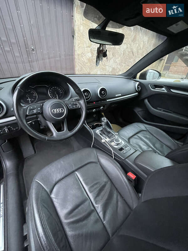 Хэтчбек Audi A3 2016 в Хмельницком