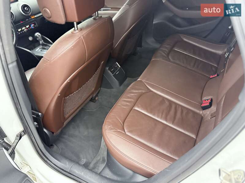 Седан Audi A3 2017 в Киеве