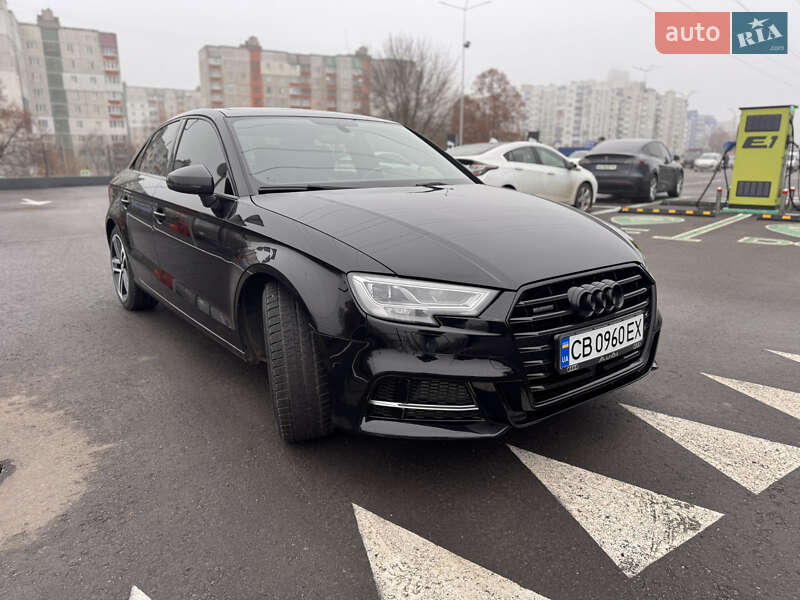 Седан Audi A3 2016 в Чернигове