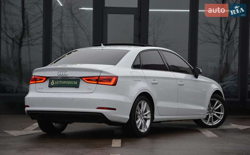 Седан Audi A3 2016 в Киеве