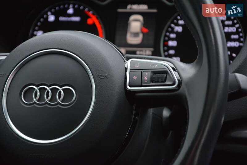 Седан Audi A3 2016 в Киеве