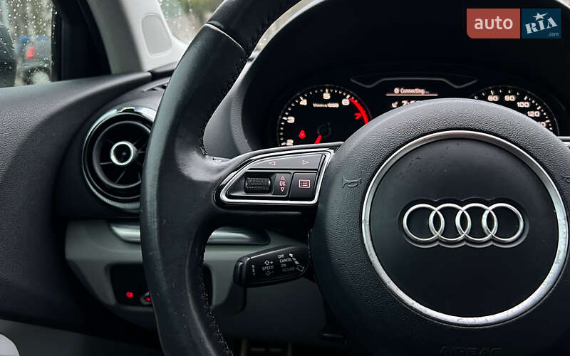 Седан Audi A3 2014 в Львові