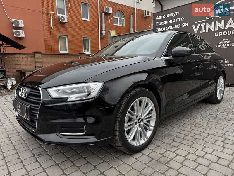 Седан Audi A3 2018 в Виннице
