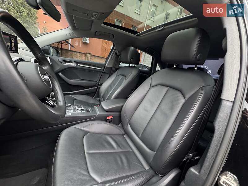 Седан Audi A3 2018 в Виннице