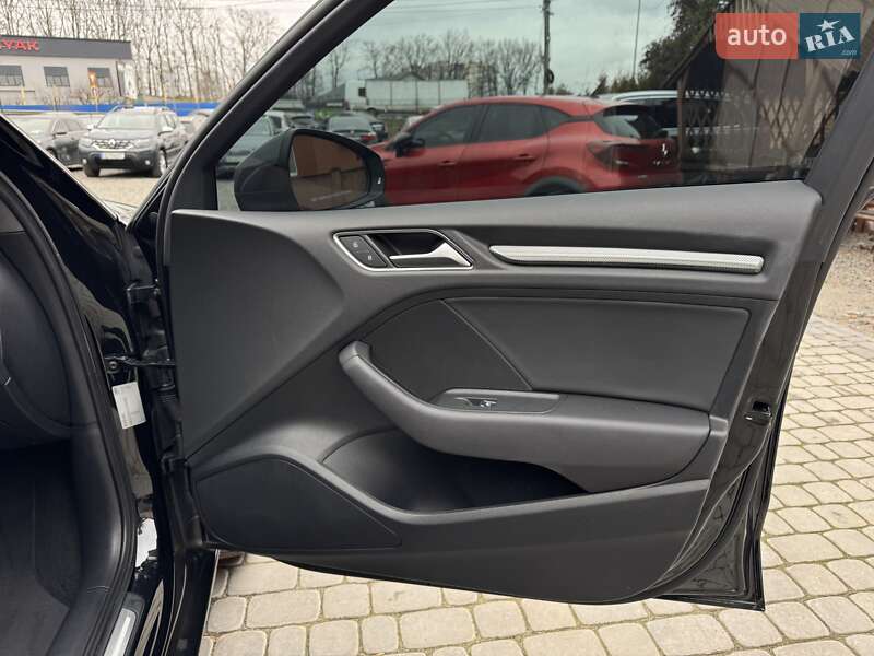 Седан Audi A3 2018 в Виннице