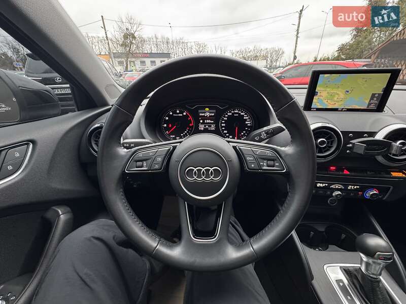 Седан Audi A3 2018 в Виннице