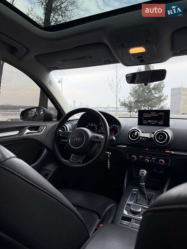 Седан Audi A3 2015 в Киеве