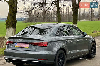 Седан Audi A3 2017 в Рівному