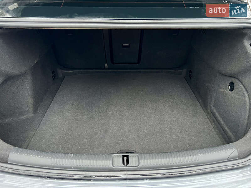Седан Audi A3 2017 в Рівному