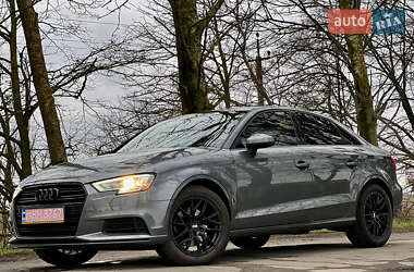 Седан Audi A3 2017 в Рівному