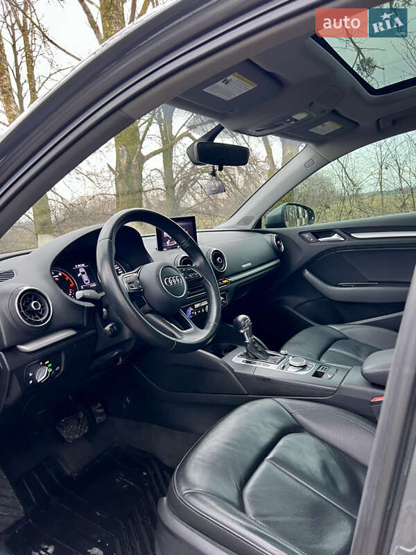 Седан Audi A3 2017 в Рівному