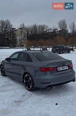 Седан Audi A3 2016 в Запоріжжі