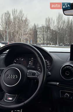 Седан Audi A3 2016 в Запоріжжі