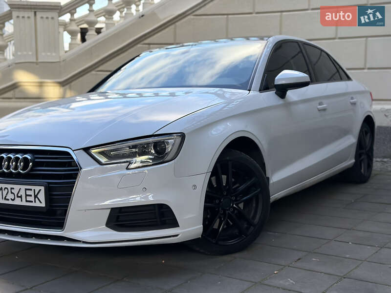Седан Audi A3 2014 в Одесі