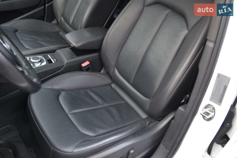 Седан Audi A3 2017 в Луцке