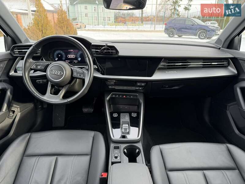 Седан Audi A3 2023 в Львове
