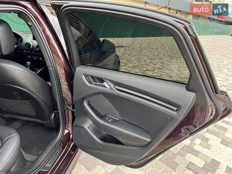 Седан Audi A3 2014 в Киеве