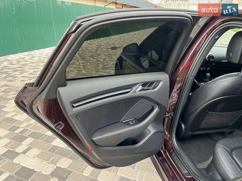 Седан Audi A3 2014 в Киеве