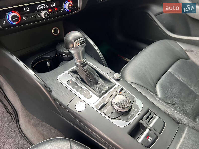 Седан Audi A3 2014 в Киеве