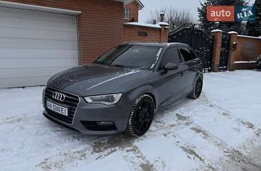 Хэтчбек Audi A3 2016 в Киеве